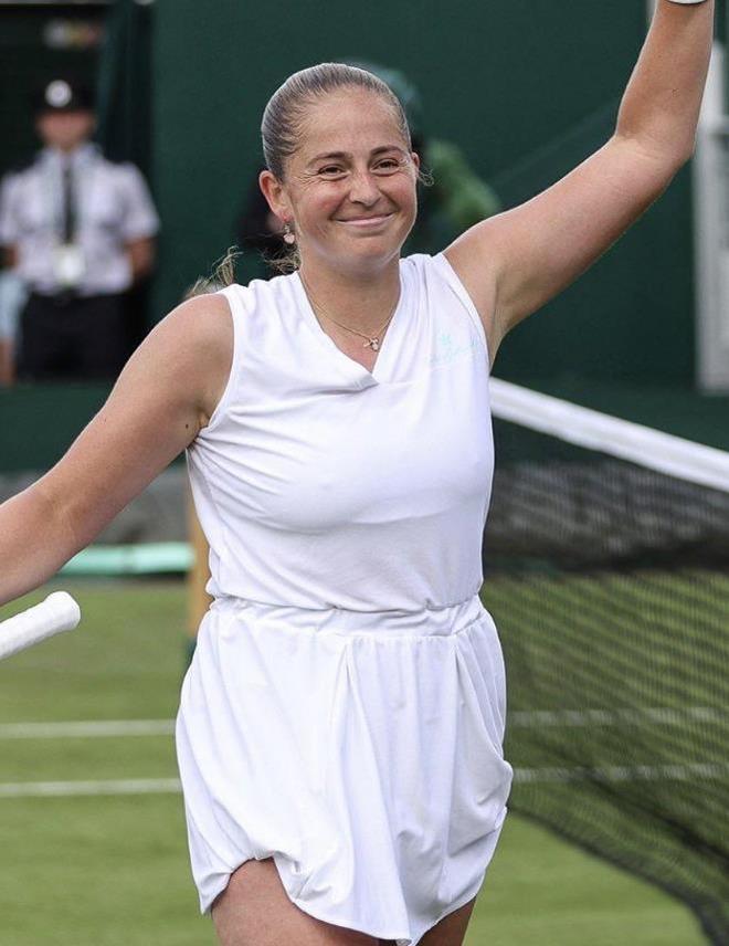 子龙同台竞 子龙同台竞